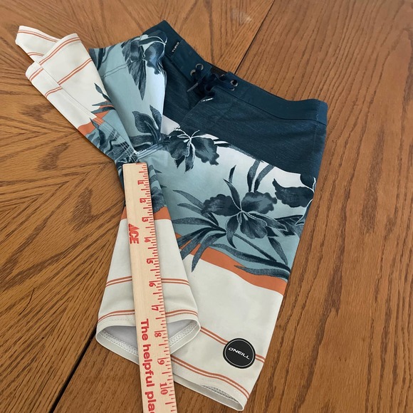 O’Neill Swim Trumk Hyperfreak Boys Sz 22 pre-owned - Picture 3 of 9